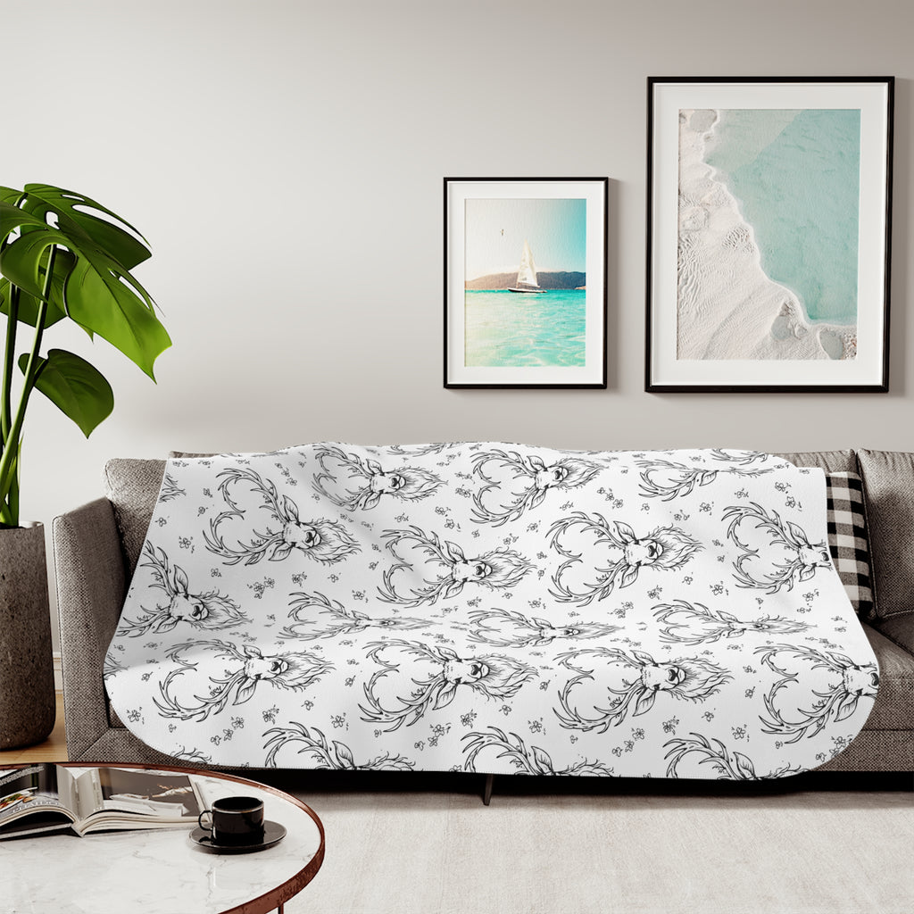 Cozy Reversible Sherpa Blanket – Two-Color Faux Fur Throw Hearts and Antlers